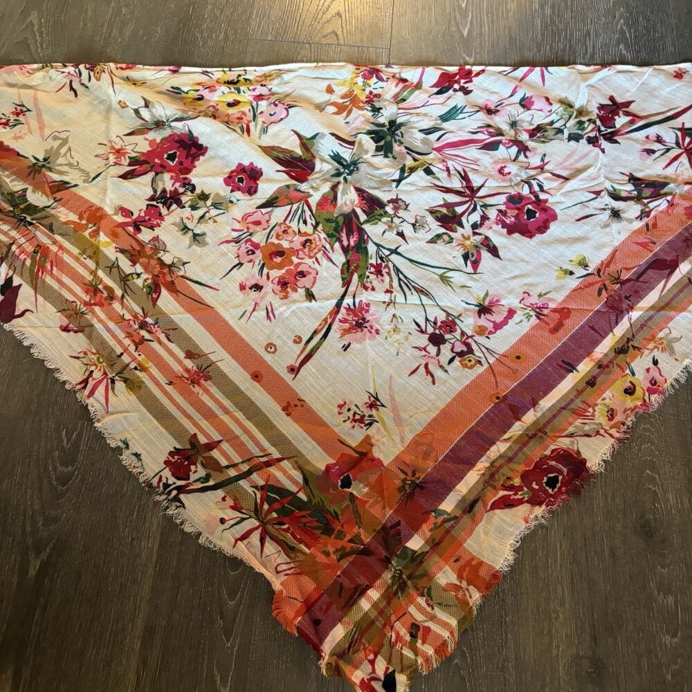 J Jill Large Triangle Floral Scarf Wrap Eyelash Fringe One Size Modern Romantic